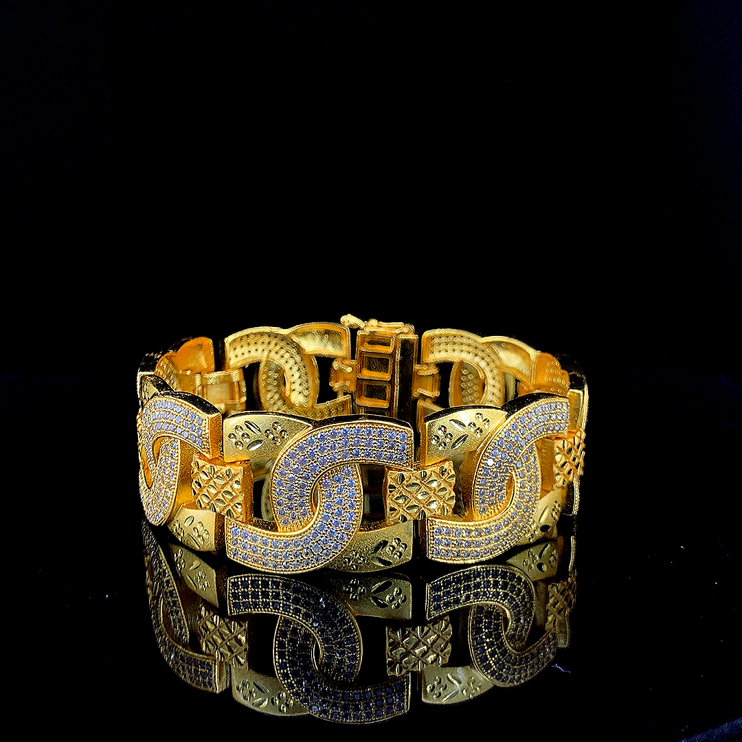 Primary: Men’s Regal Gold-Plated Lion Head Medallion Bracelet