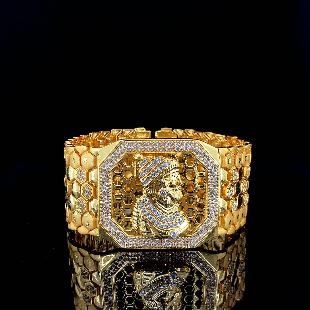 Men's Gold-Plated Chhatrapati Shivaji Maharaj Heritage Bracelet with Honeycomb Link Design