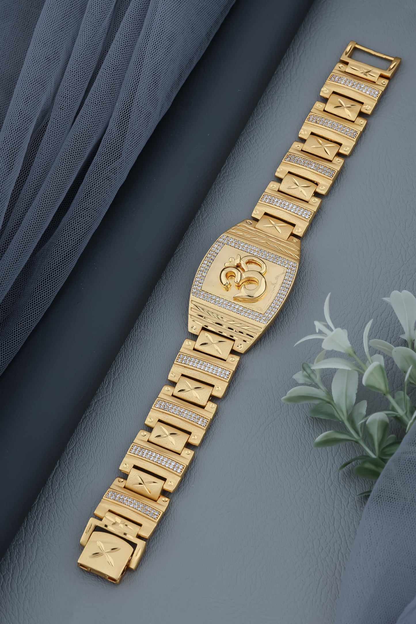 Religious Om Symbol Gold Kada – Spiritual Link Chain Bracelet for Men