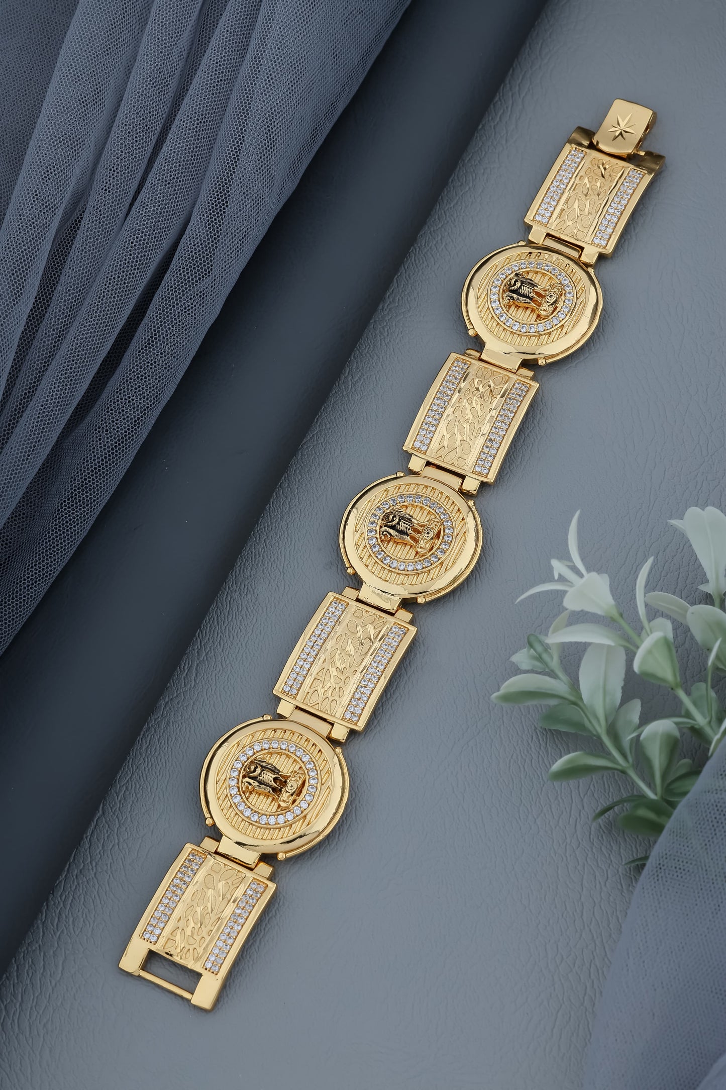 Men’s Gold-Plated Royal Lion Head Statement Bracelet with Pavé Links