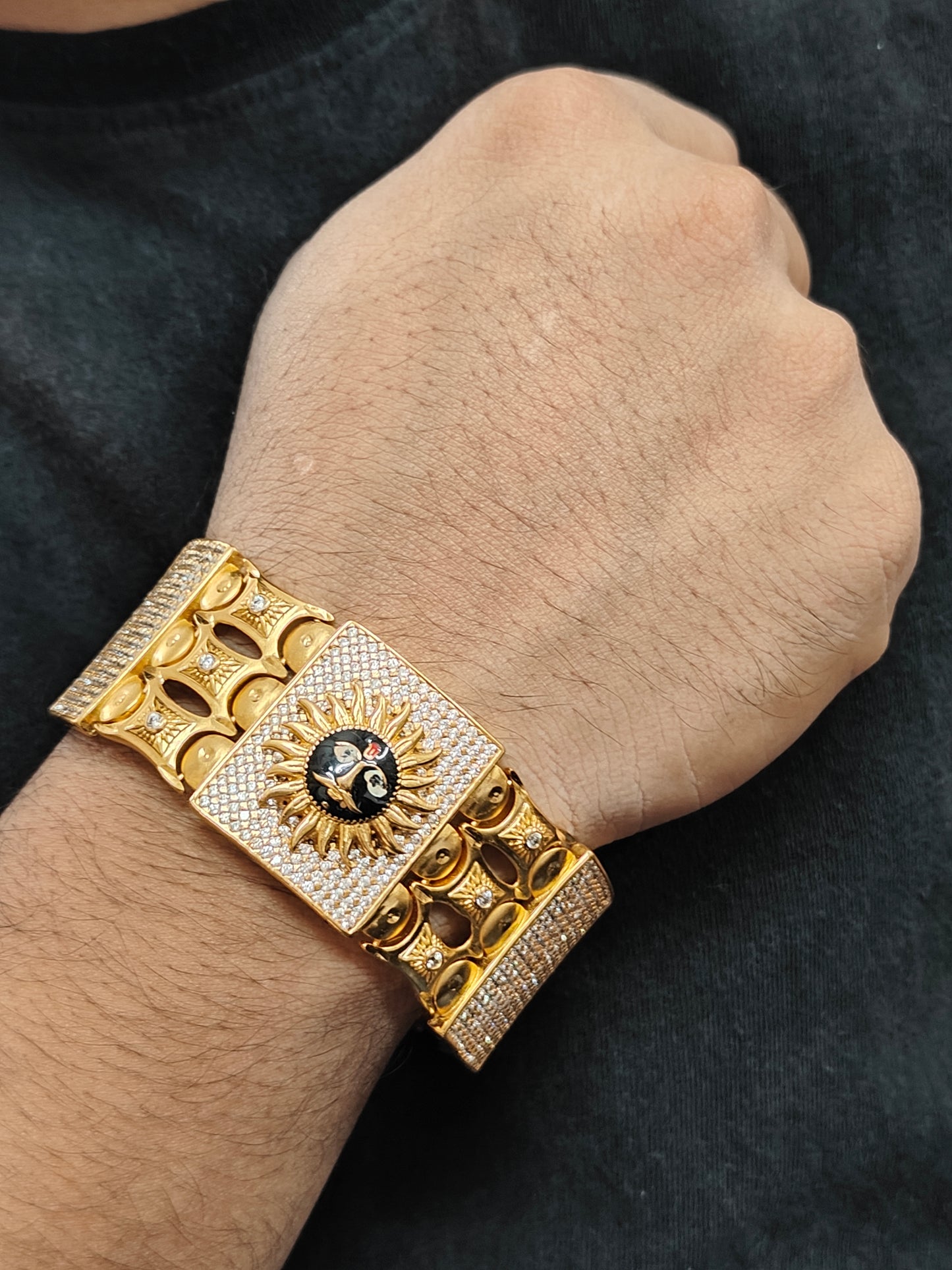 Bracelet