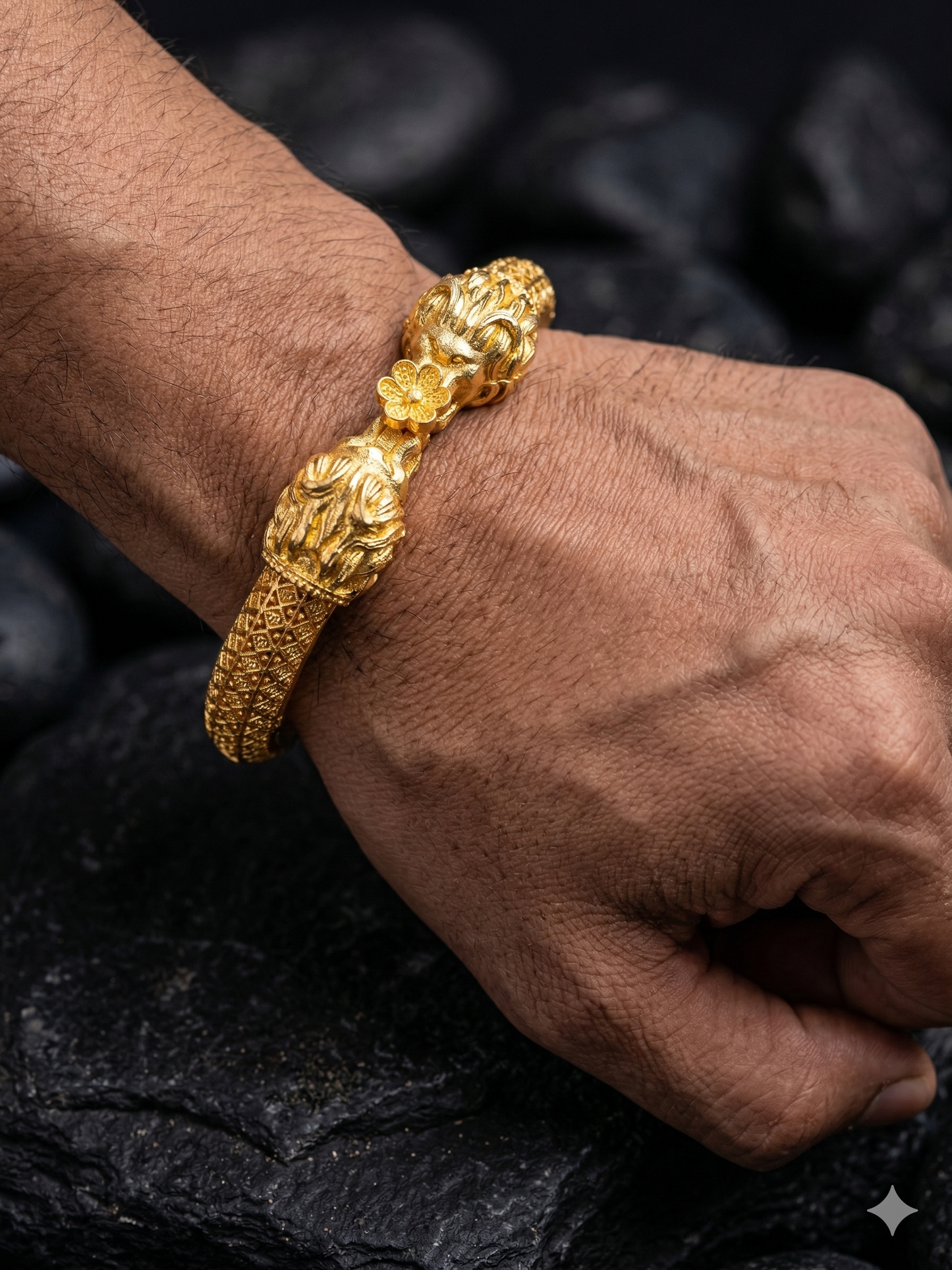 Majestic Simha: Antique Gold Lion-Head Statement Kada