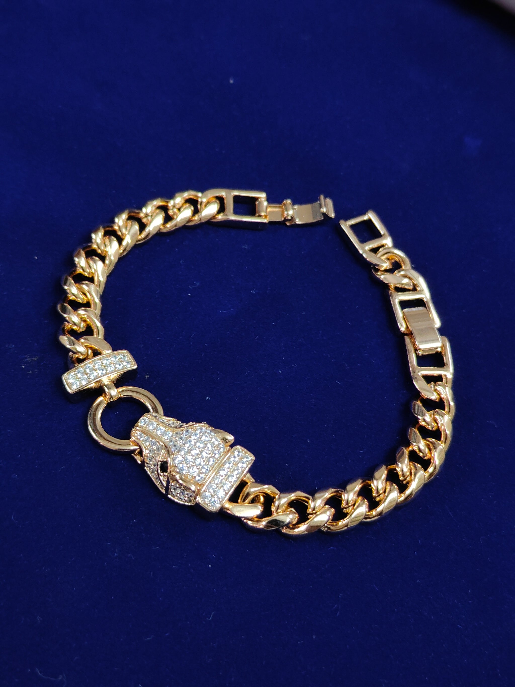 Bracelet
